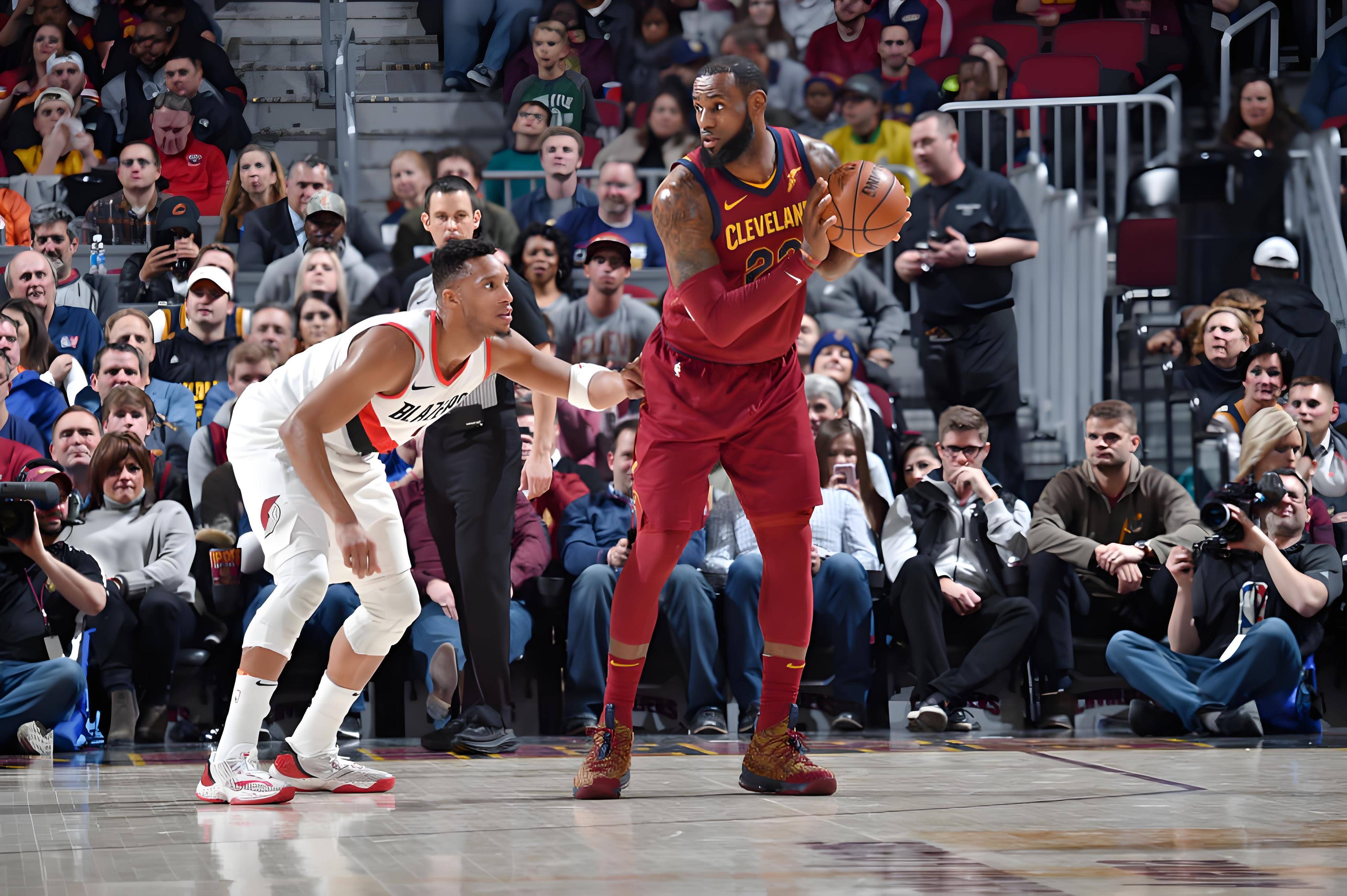 勇士3-0开拓者，总决赛在望