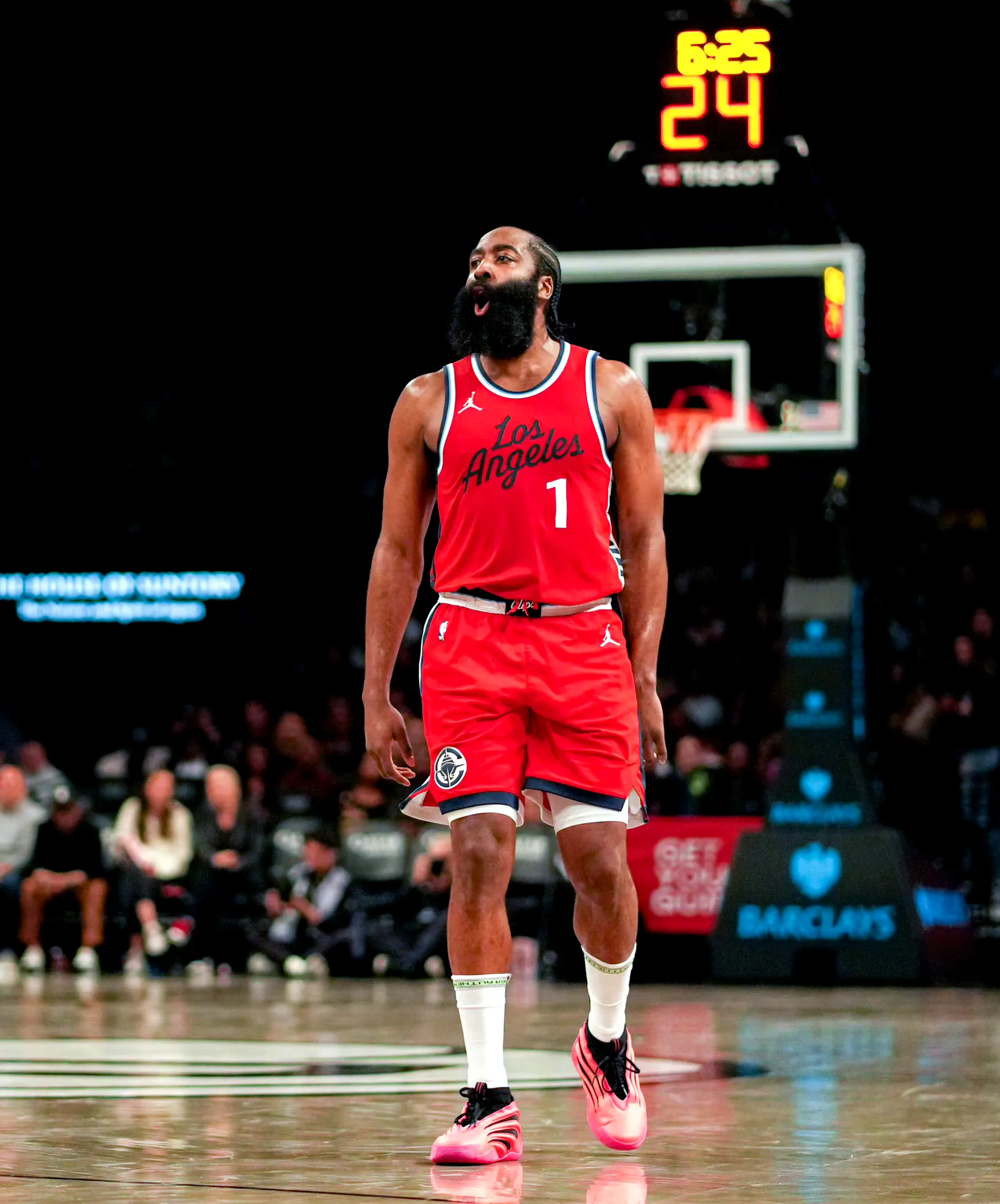 快船大胜雷霆保持不败 快船大胜雷霆保持不败