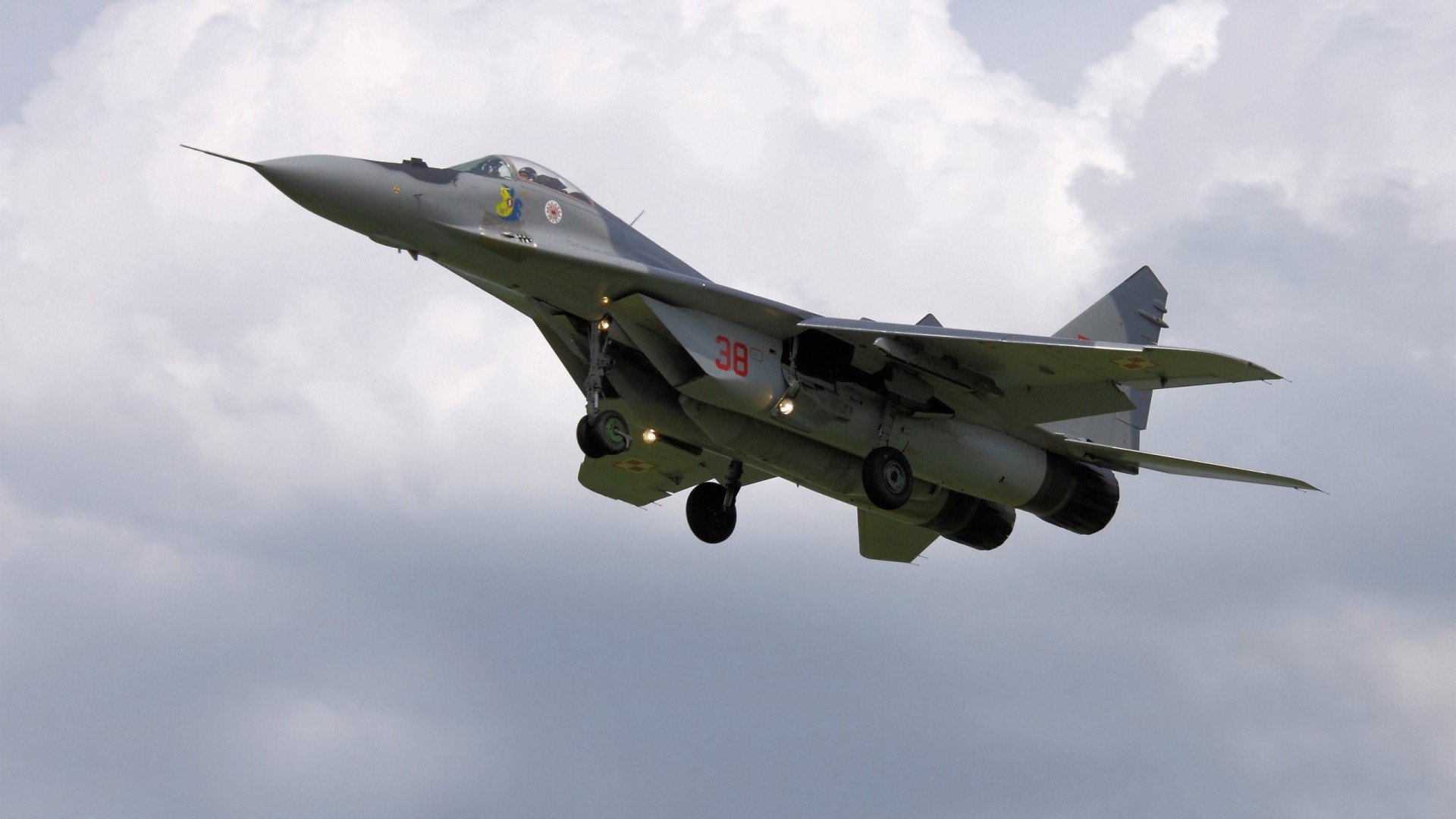 绿茵场没有神灵，当魔笛意志踏平黄衫军团，阿尔瓦雷斯揭开足球最残酷真相