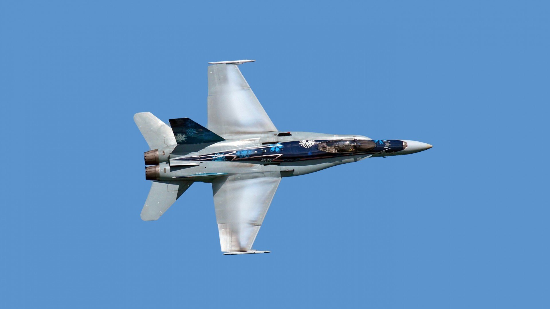 长城脚下的绿茵博弈，当东方韧劲掀翻苏格兰风暴，莫德里奇大师级制胜