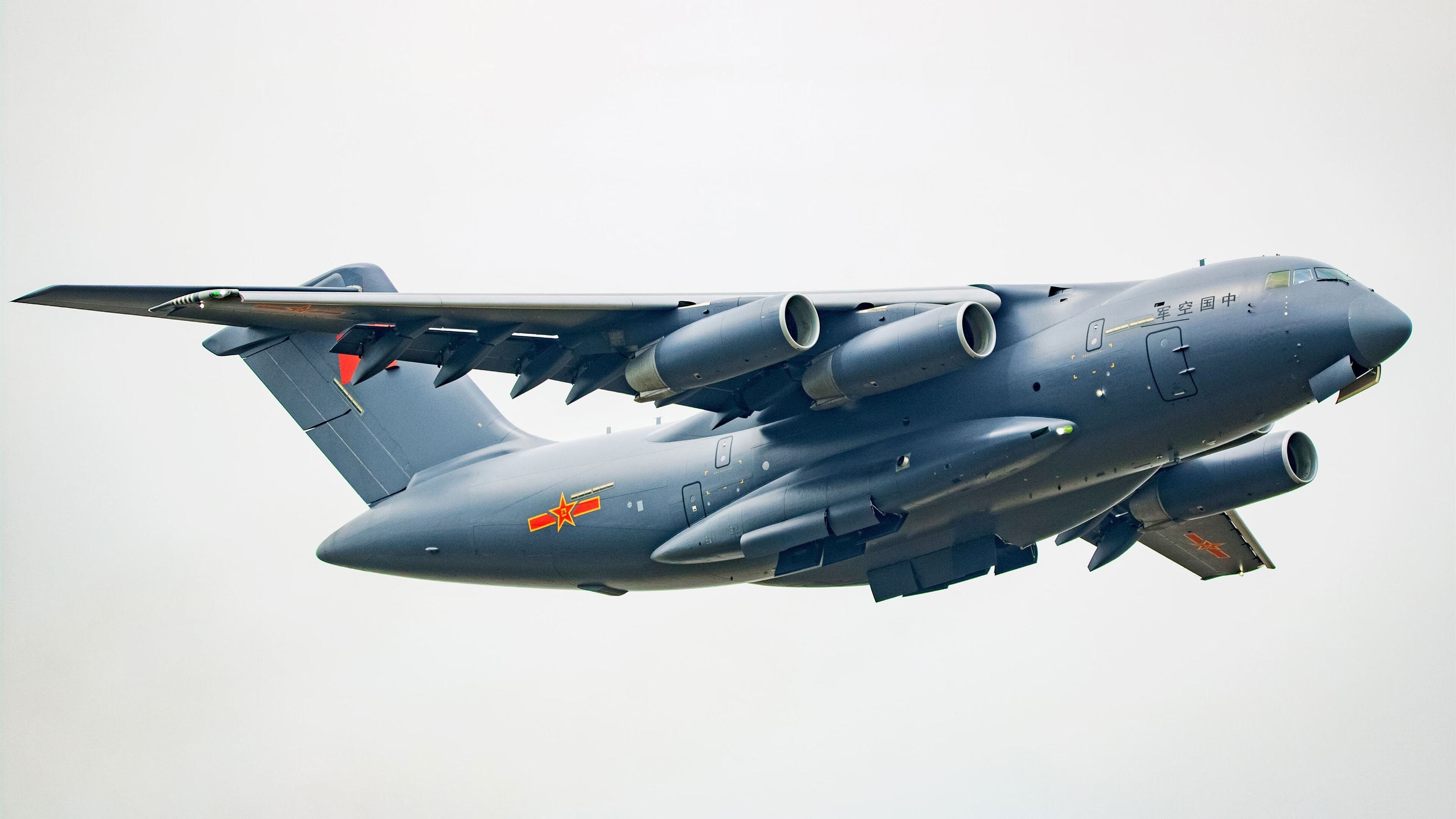 双线奇迹，乌克兰爆冷击溃摩纳哥之夜，梅西欧冠半决赛的君临时刻